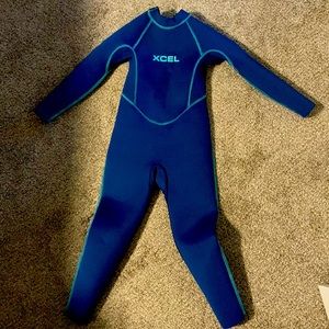 Perfect condition Xcel boys 3mm wetsuit